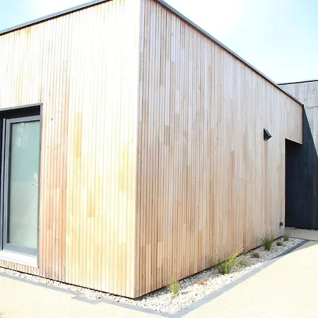 Wax - Pool & Surf Villa